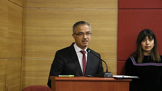 Tezsiz Yüksek Lisans Mezuniyet Töreni Düzenlendi