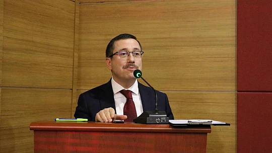 Tezsiz Yüksek Lisans Mezuniyet Töreni Düzenlendi