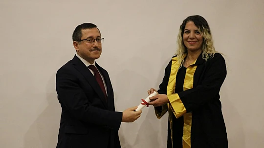 Tezsiz Yüksek Lisans Mezuniyet Töreni Düzenlendi