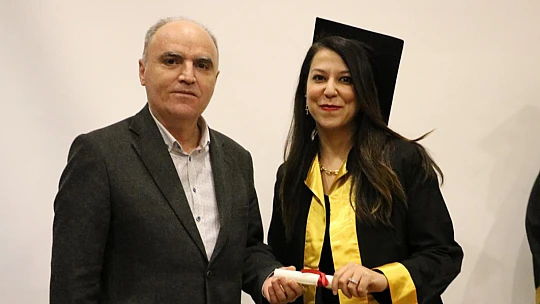 Tezsiz Yüksek Lisans Mezuniyet Töreni Düzenlendi