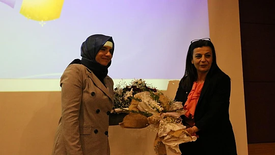 Tezsiz Yüksek Lisans Mezuniyet Töreni Düzenlendi