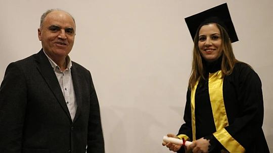 Tezsiz Yüksek Lisans Mezuniyet Töreni Düzenlendi