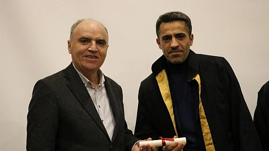 Tezsiz Yüksek Lisans Mezuniyet Töreni Düzenlendi