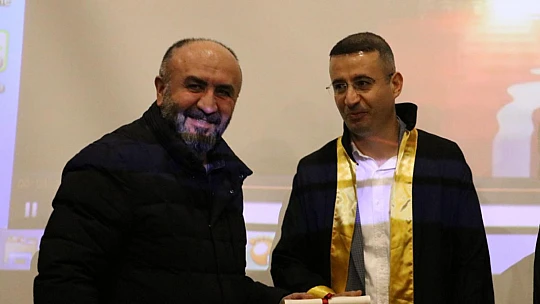 Tezsiz Yüksek Lisans Mezuniyet Töreni Düzenlendi