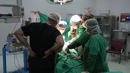 Parsiyel Nefrektomi ile Böbrek Korunarak Tümör Alındı