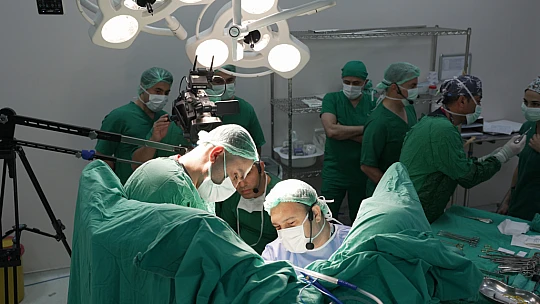 MEAH'ta 14 Ameliyat Canlı Yayında Gerçekleştirildi