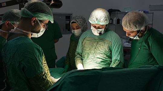 MEAH'ta 14 Ameliyat Canlı Yayında Gerçekleştirildi