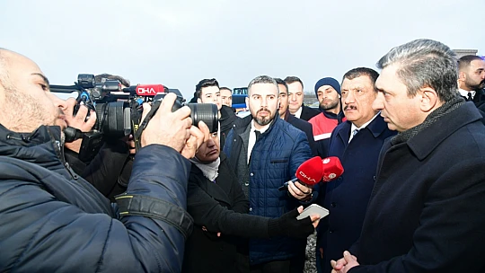 Battalgazi'de  Otobüs, Karakaya Baraj Göleti'ne Uçtu Üç Yaralı