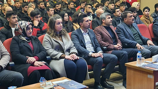 Gayretimiz gençlerimizin sesinin güçlü çıkması.