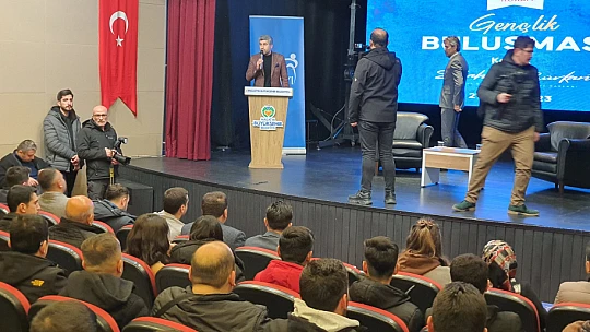 Gayretimiz gençlerimizin sesinin güçlü çıkması.