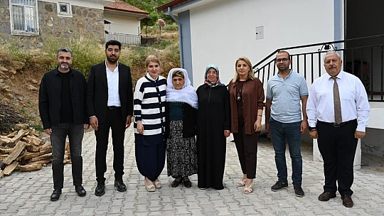 Ölmeztoprak: 'Büyüklerimiz Hikmet Taşıyan Birer Hazine'