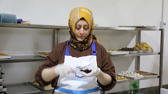 Evde Üreten Kadınlar Kooperatifle Güçleniyor