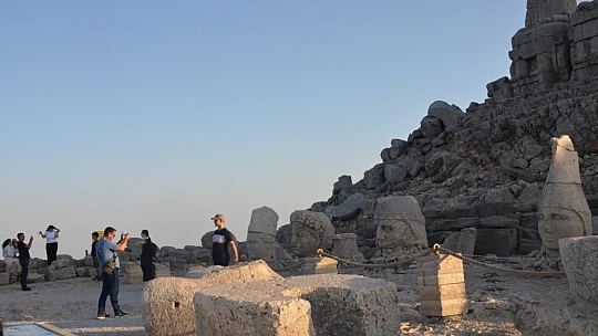 15 Ülkeden Gençler Nemrut'ta Buluştu
