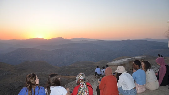 15 Ülkeden Gençler Nemrut'ta Buluştu