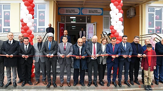 Akçadağ'da Vestel Erdi Canbay İlk ve Ortaokulu Açıldı