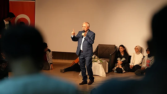 Nurullah Genç, Battalgazi'de Gençlerle Buluştu: 'Büyük Düşünün, Cesur Adımlar Atın'