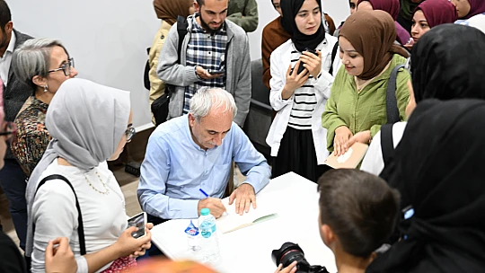 Nurullah Genç, Battalgazi'de Gençlerle Buluştu: 'Büyük Düşünün, Cesur Adımlar Atın'