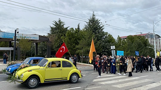 İnönü Üniversitesi 50. Yılını Coşkuyla Kutladı