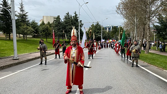 İnönü Üniversitesi 50. Yılını Coşkuyla Kutladı