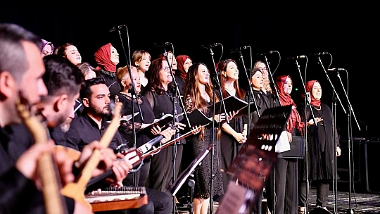 Malatyalı Kadınların İlk Konseri Alkışlarla Geçti