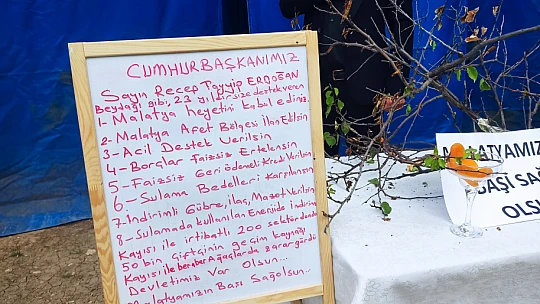 Kayısı İçin Taziye Çadırı: 'Malatya'mızın Başı Sağ Olsun'