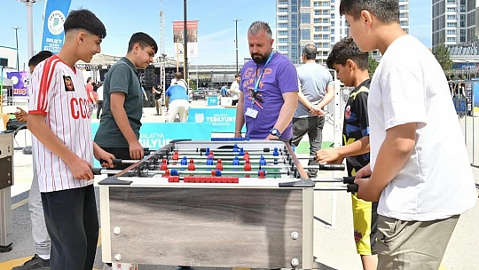 19 Mayıs'a Özel Festivalle Malatya'da Birlik Ruhu Güçlendi