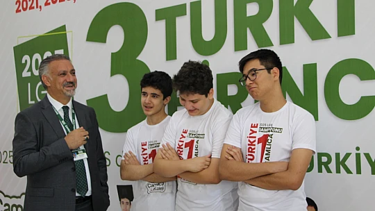 LGS 2025 Türkiye Birincileri Çamlıca Koleji'nden!
