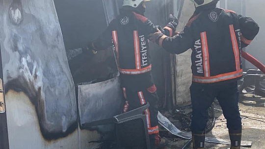 Malatya'da şantiye konteynerinde yangın!