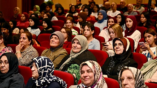 Gaziler Haftası'na Özel Söyleşi Duygusal Anlara Sahne Oldu