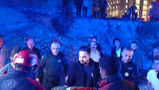 İşçi Asansör Boşluğuna Düştü