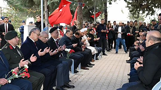 Şehitler İçin Tören Düzenlendi, Dualar Edildi