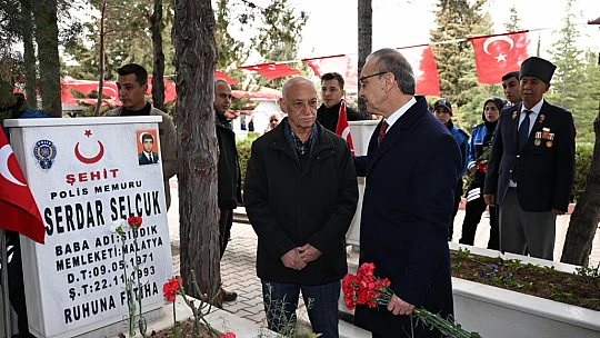 Şehitler İçin Tören Düzenlendi, Dualar Edildi