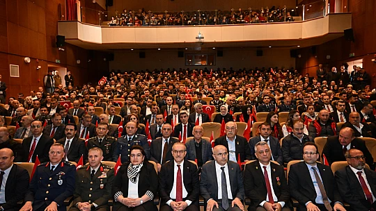 Şehitler İçin Tören Düzenlendi, Dualar Edildi