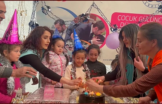 Çadırında Depremzede Ceylin'in Doğum Günü Kutlandı