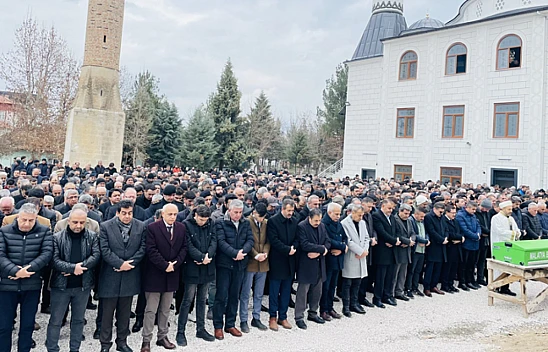 Eğitimci Murat Bilim Toprağa Verildi.