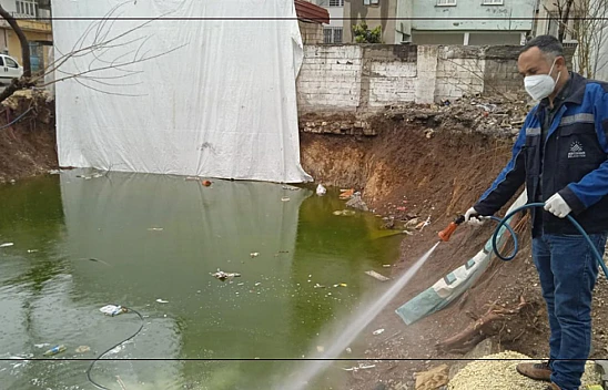 Elazığ'da Enkazların İlaçlaması Çalışmaları Devam ediyor.