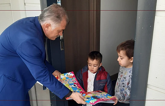 Pütürge'de afetzedelere yardımlar devam ediyor.