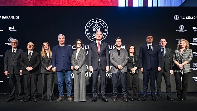 Bakan Ersoy: Mini Diziler Tanıtımda Yeni Gücümüz