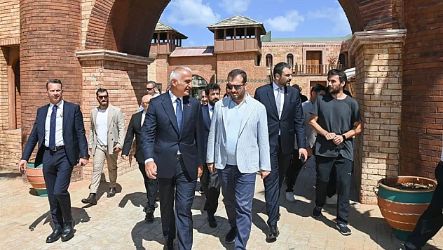 Bakan Ersoy: Türk Dizileri Dünyanın Dört Bir Yanına Ulaşıyor