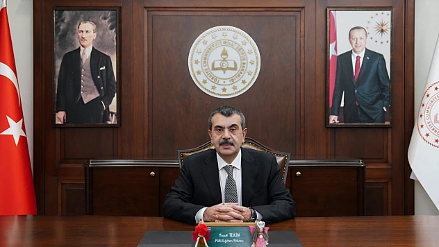 Bakan Tekin'den Yıl Sonu Mesajı: 'Tatil Yenilenme Zamanıdır'