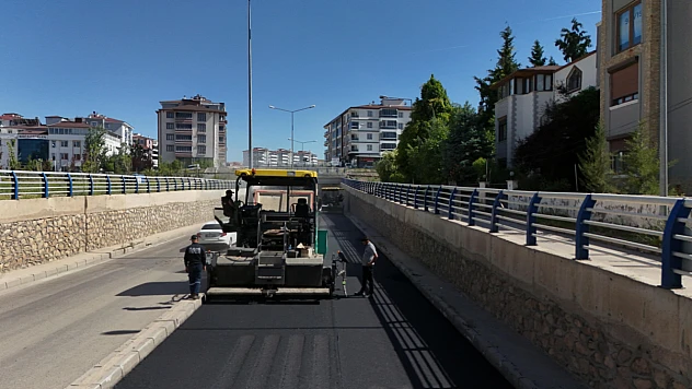 Elazığ Belediyesi'nden Konforlu Ulaşım İçin Yoğun Asfalt Mesaisi
