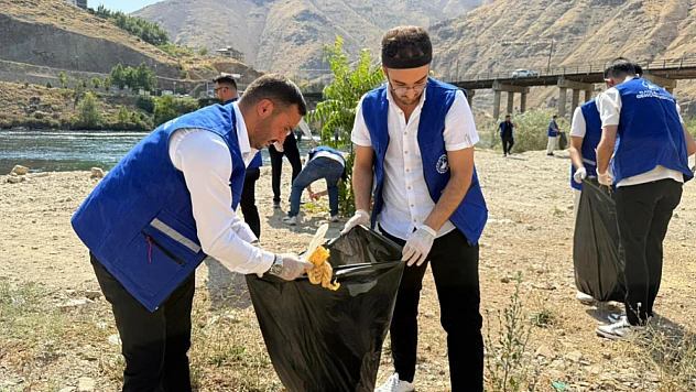 Elazığ'da Gençlerden Sosyal Sorumluluk Örneği