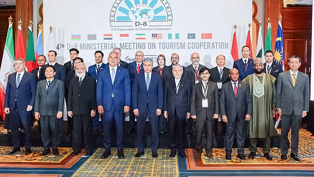 Ersoy: 'Güvenli Turizm Programını Geliştiren ve Uygulayan İlk Ülkeyiz'