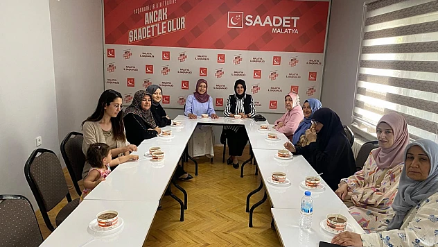 Saadet Partili Kadınlardan Aşure Etkinliği