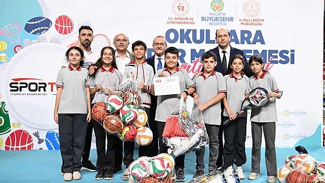 Vali Yavuz: 'Gençlerimiz Sağlıklı Bireyler Olarak Yetişecek'