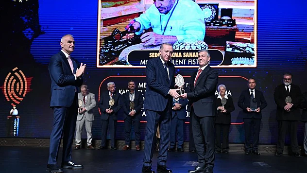 Yaşayan İnsan Hazineleri Onurlandırıldı