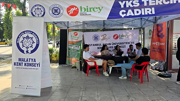 YKS Tercih Çadırı Malatya'da Hizmete Girdi