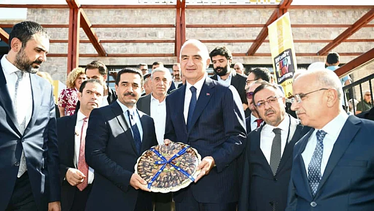 Arslantepe Karşılama Merkezi Açılışı ve Seramik Sergisi Büyük İlgi Gördü