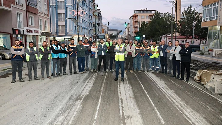 Başkan Uzun, 4 Eylül Caddesi'ndeki Çalışmaları İnceledi