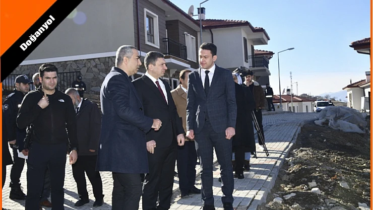 Malatya Valisi Hulusi Şahin Doğanyol İlçesindeki Deprem Konutlarını İnceledi